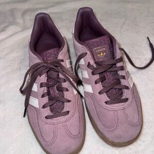 Adidas Women's lavender purple Sneakers